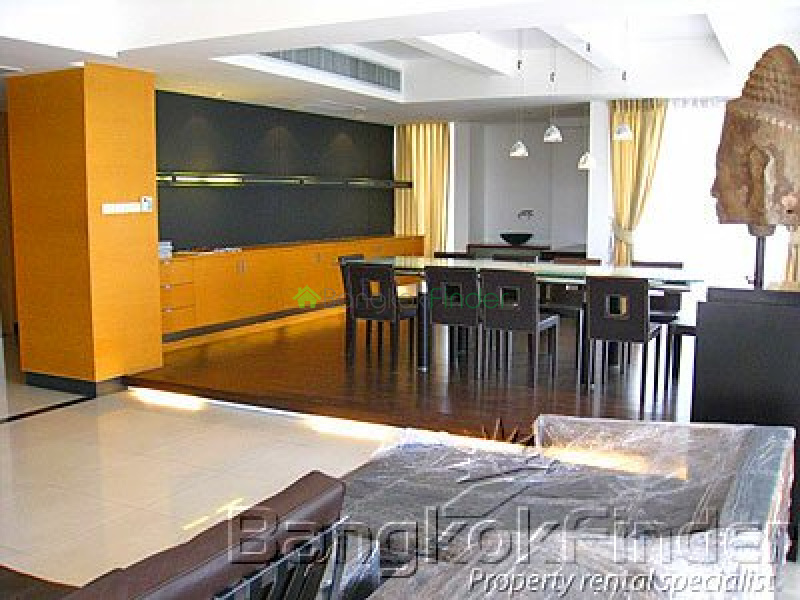 Ploenchit-Chidlom, Ploenchit, Bangkok, Thailand, 3 Bedrooms Bedrooms, ,4 BathroomsBathrooms,Condo,For Rent,Langsuan Ville,Ploenchit-Chidlom,1500