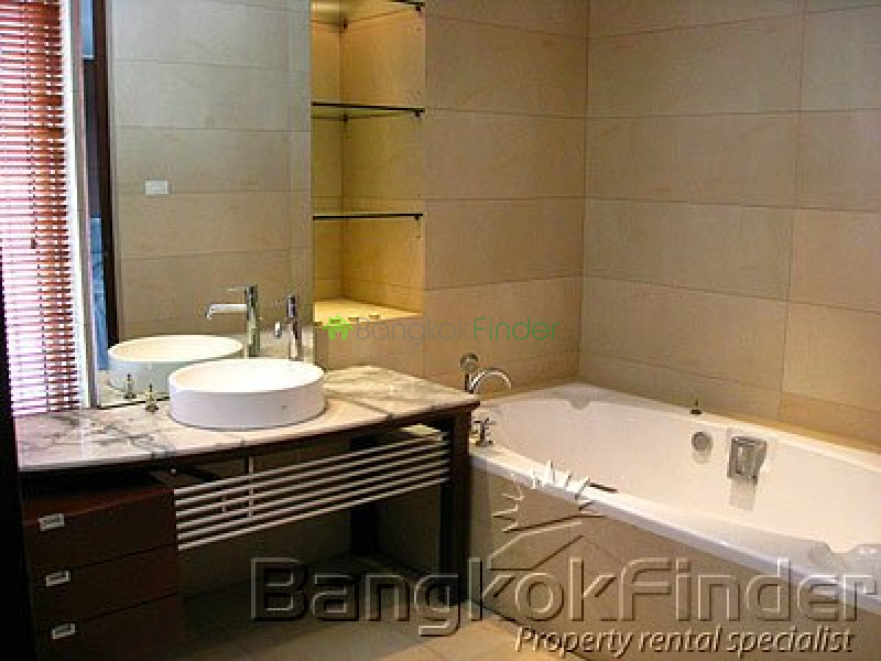 Ploenchit-Chidlom, Ploenchit, Bangkok, Thailand, 3 Bedrooms Bedrooms, ,4 BathroomsBathrooms,Condo,For Rent,Langsuan Ville,Ploenchit-Chidlom,1500