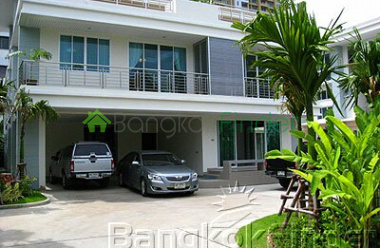 Sukhumvit-Phrom Phong, Phrom Phong, Bangkok, Thailand, 4 Bedrooms Bedrooms, ,5 BathroomsBathrooms,House,For Rent,Sukhumvit-Phrom Phong,1624