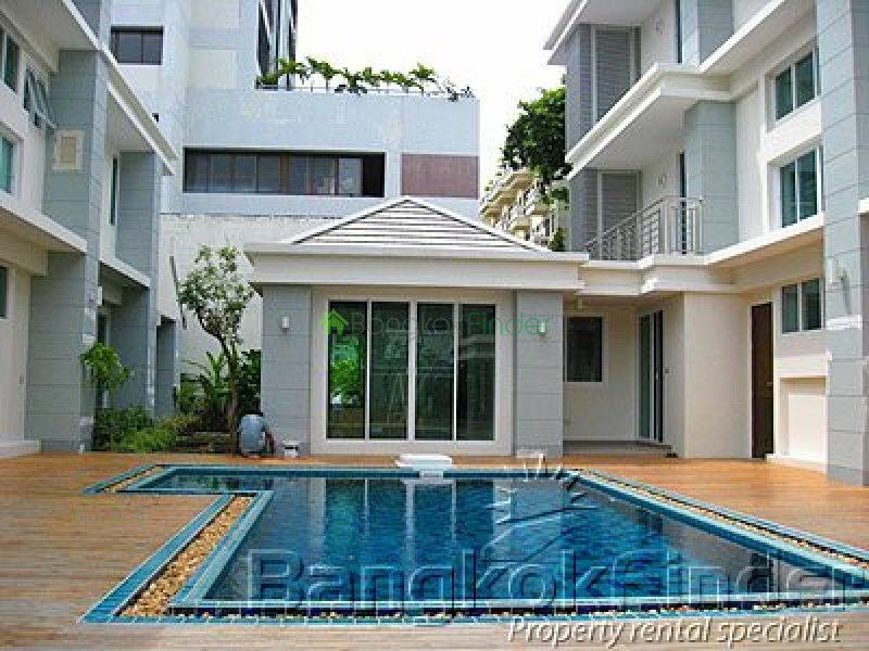 Sukhumvit-Phrom Phong, Phrom Phong, Bangkok, Thailand, 4 Bedrooms Bedrooms, ,5 BathroomsBathrooms,House,For Rent,Sukhumvit-Phrom Phong,1624