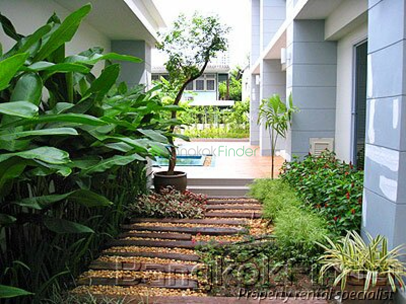 Sukhumvit-Phrom Phong, Phrom Phong, Bangkok, Thailand, 4 Bedrooms Bedrooms, ,5 BathroomsBathrooms,House,For Rent,Sukhumvit-Phrom Phong,1624