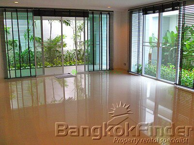 Sukhumvit-Phrom Phong, Phrom Phong, Bangkok, Thailand, 4 Bedrooms Bedrooms, ,5 BathroomsBathrooms,House,For Rent,Sukhumvit-Phrom Phong,1624