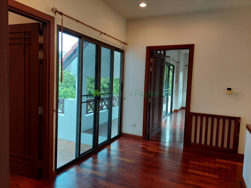 Phetburi, Phetburi, Bangkok, Thailand, 4 Bedrooms Bedrooms, ,5 BathroomsBathrooms,House,For Rent,Phetburi,1637