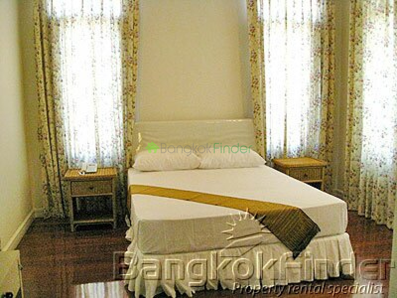 Sukhumvit-Phra Kanong, Phra Khanong, Bangkok, Thailand, 4 Bedrooms Bedrooms, ,4 BathroomsBathrooms,House,For Rent,Sukhumvit-Phra Kanong,1649