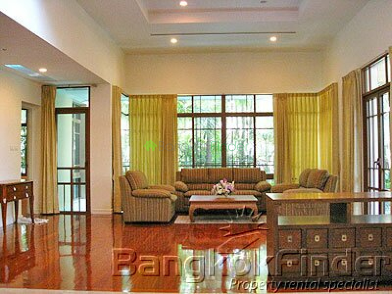 Sukhumvit-Phra Kanong, Phra Khanong, Bangkok, Thailand, 4 Bedrooms Bedrooms, ,4 BathroomsBathrooms,House,For Rent,Sukhumvit-Phra Kanong,1649