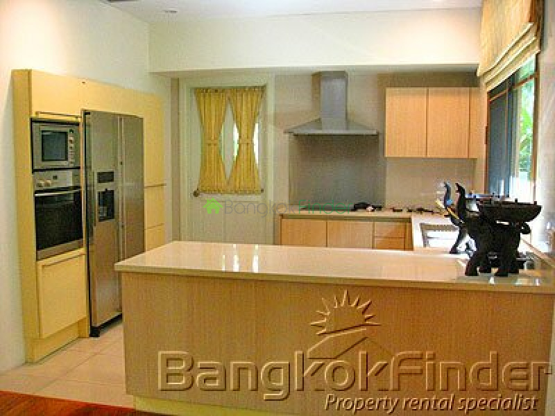 Sukhumvit-Phra Kanong, Phra Khanong, Bangkok, Thailand, 4 Bedrooms Bedrooms, ,4 BathroomsBathrooms,House,For Rent,Sukhumvit-Phra Kanong,1649