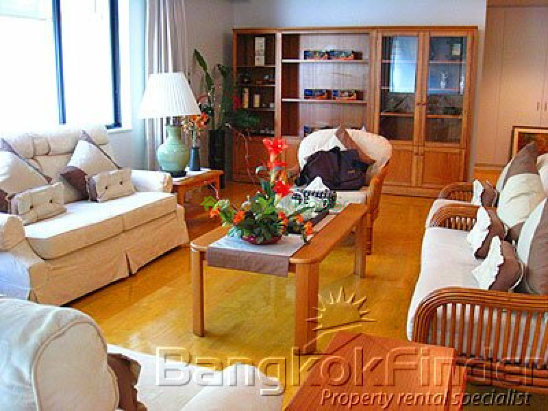 Sathorn, Sathorn, Bangkok, Thailand, 4 Bedrooms Bedrooms, ,4 BathroomsBathrooms,Condo,For Rent,Tipamas Suites,Sathorn,1934