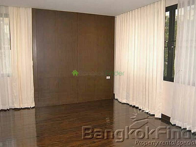 Sathorn, Sathorn, Bangkok, Thailand, 4 Bedrooms Bedrooms, ,3 BathroomsBathrooms,House,For Rent,Sathorn,1935