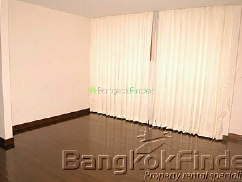 Sathorn, Sathorn, Bangkok, Thailand, 4 Bedrooms Bedrooms, ,3 BathroomsBathrooms,House,For Rent,Sathorn,1935