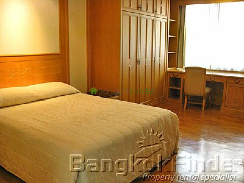Sukhumvit-Phrom Phong, Phrom Phong, Bangkok, Thailand, 2 Bedrooms Bedrooms, ,2 BathroomsBathrooms,Condo,For Rent,Empire Sawatdii (Office),Sukhumvit-Phrom Phong,1968