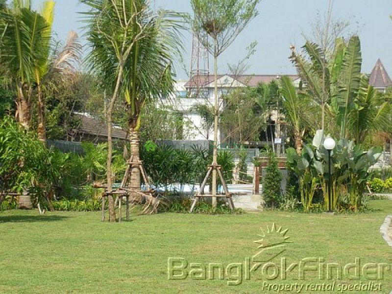 Ramkhamhaeng, Ramkhamhaeng, Bangkok, Thailand, 4 Bedrooms Bedrooms, ,3 BathroomsBathrooms,House,For Rent,Ramkhamhaeng,1988