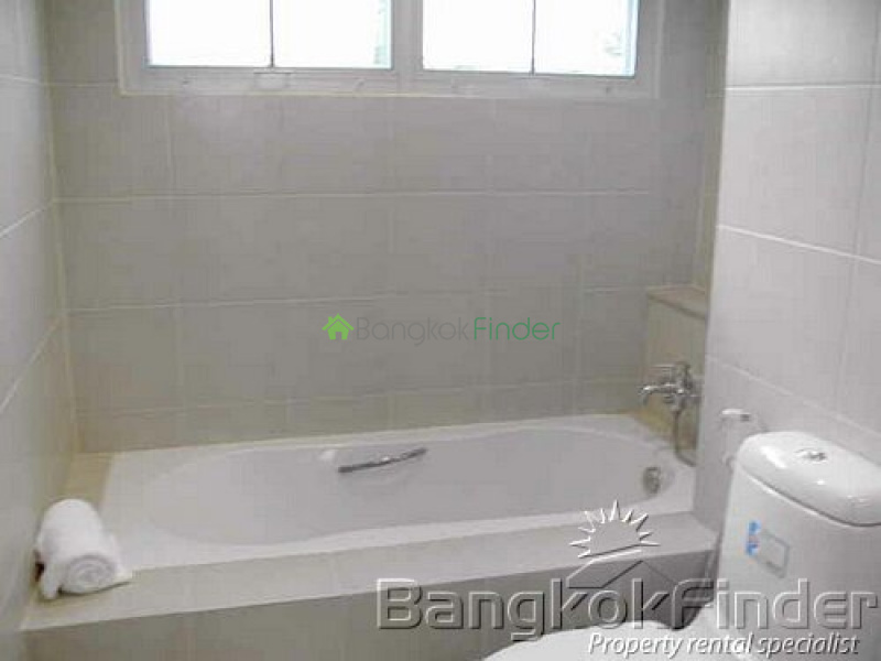 Sukhumvit-Asoke, Asoke, Bangkok, Thailand, 3 Bedrooms Bedrooms, ,3 BathroomsBathrooms,Condo,For Rent,P&P Court Apartment,Sukhumvit-Asoke,2489