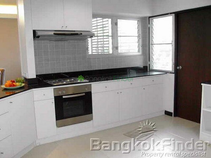 Sukhumvit-Asoke, Asoke, Bangkok, Thailand, 3 Bedrooms Bedrooms, ,3 BathroomsBathrooms,Condo,For Rent,P&P Court Apartment,Sukhumvit-Asoke,2489