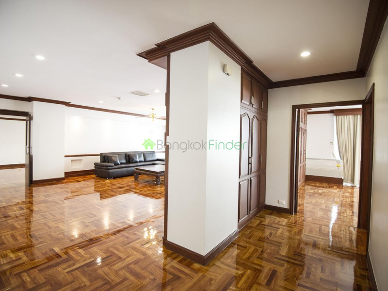 Sukhumvit-Asoke, Asoke, Bangkok, Thailand, 4 Bedrooms Bedrooms, ,4 BathroomsBathrooms,Condo,For Rent,Sachayan Court,Sukhumvit-Asoke,2657