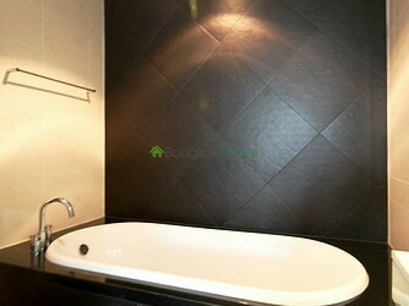 Sathorn, Sathorn, Bangkok, Thailand, 2 Bedrooms Bedrooms, ,2 BathroomsBathrooms,Condo,For Rent,The Legend,Sathorn,2677