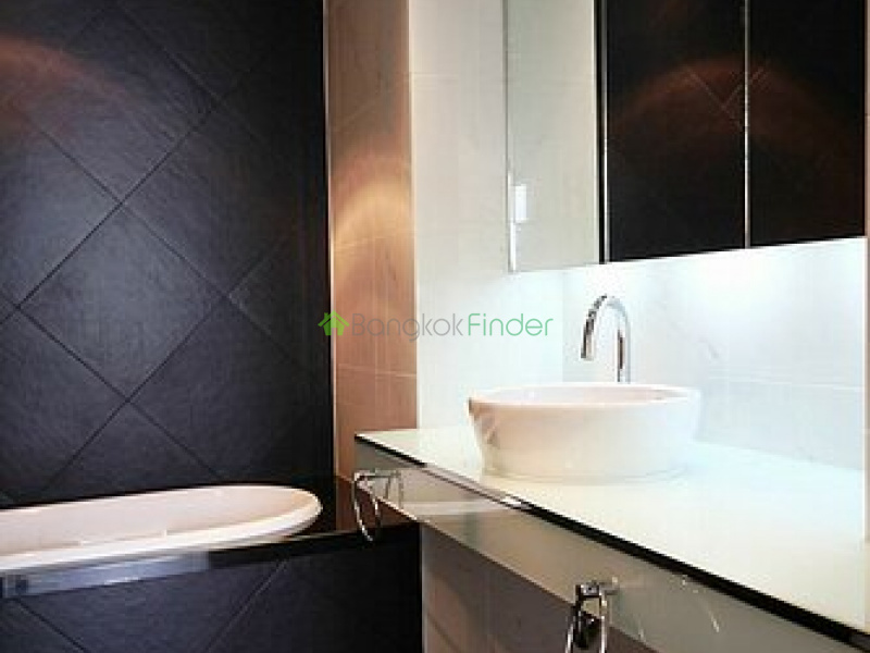 Sathorn, Sathorn, Bangkok, Thailand, 2 Bedrooms Bedrooms, ,2 BathroomsBathrooms,Condo,For Rent,The Legend,Sathorn,2677