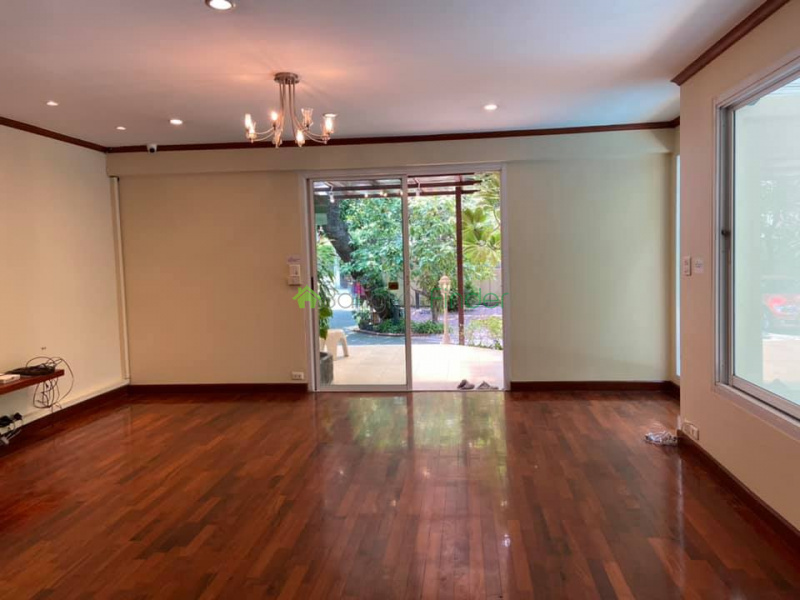 Sukhumvit-Asoke, Asoke, Bangkok, Thailand, 3 Bedrooms Bedrooms, ,4 BathroomsBathrooms,House,For Rent,Sukhumvit-Asoke,2746