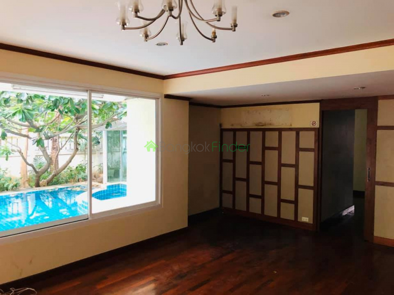 Sukhumvit-Asoke, Asoke, Bangkok, Thailand, 3 Bedrooms Bedrooms, ,4 BathroomsBathrooms,House,For Rent,Sukhumvit-Asoke,2746