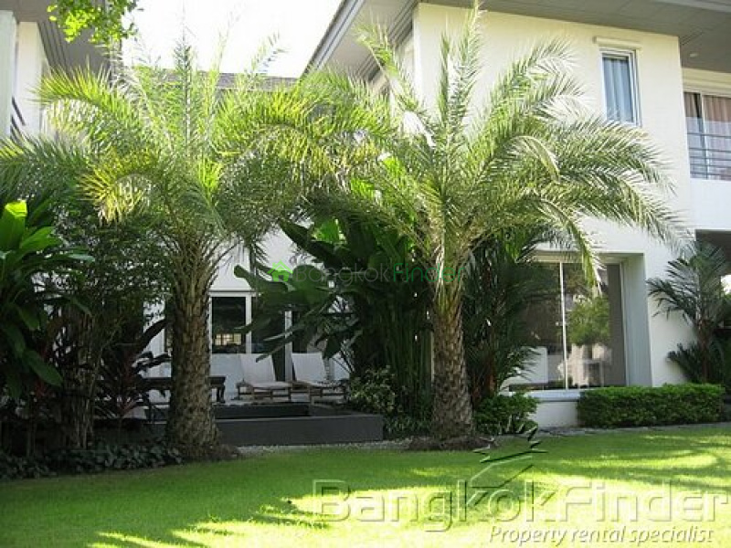 Pattanakarn, Pattanakarn, Bangkok, Thailand, 3 Bedrooms Bedrooms, ,4 BathroomsBathrooms,House,For Rent,Pattanakarn,2751