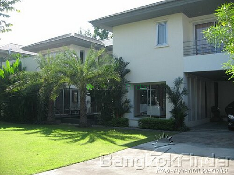 Pattanakarn, Pattanakarn, Bangkok, Thailand, 3 Bedrooms Bedrooms, ,4 BathroomsBathrooms,House,For Rent,Pattanakarn,2751