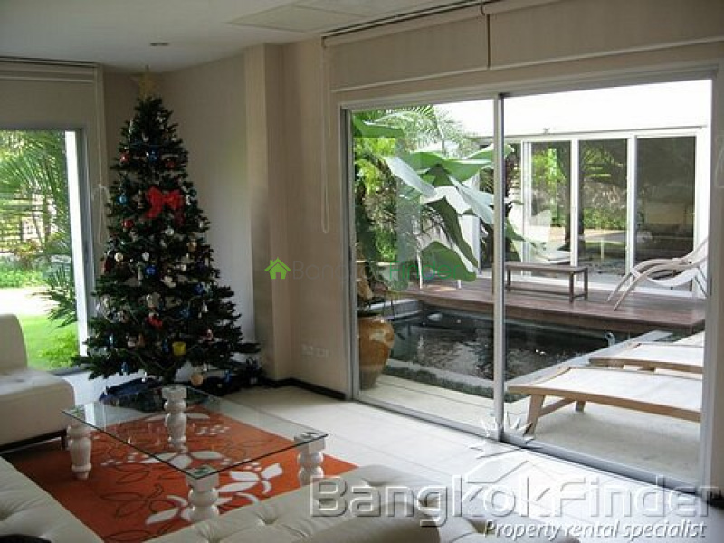 Pattanakarn, Pattanakarn, Bangkok, Thailand, 3 Bedrooms Bedrooms, ,4 BathroomsBathrooms,House,For Rent,Pattanakarn,2751