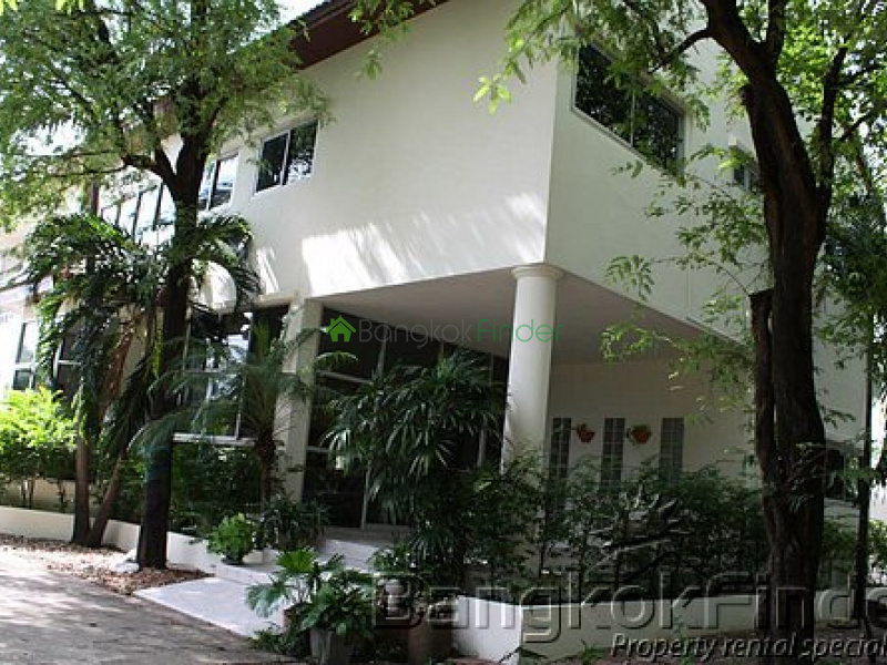 Pattanakarn, Pattanakarn, Bangkok, Thailand, 4 Bedrooms Bedrooms, ,3 BathroomsBathrooms,House,For Rent,Pattanakarn,2770