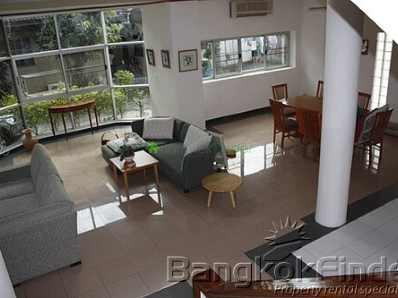 Pattanakarn, Pattanakarn, Bangkok, Thailand, 4 Bedrooms Bedrooms, ,3 BathroomsBathrooms,House,For Rent,Pattanakarn,2770