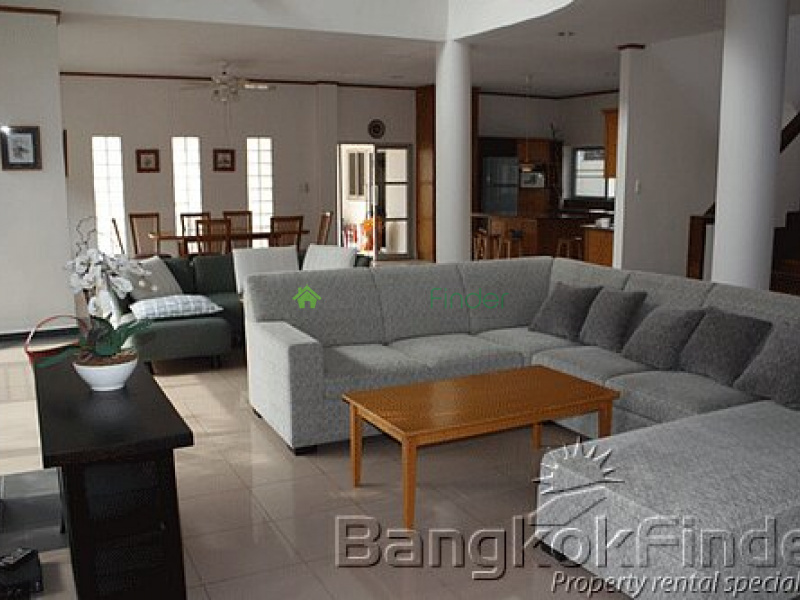 Pattanakarn, Pattanakarn, Bangkok, Thailand, 4 Bedrooms Bedrooms, ,3 BathroomsBathrooms,House,For Rent,Pattanakarn,2770