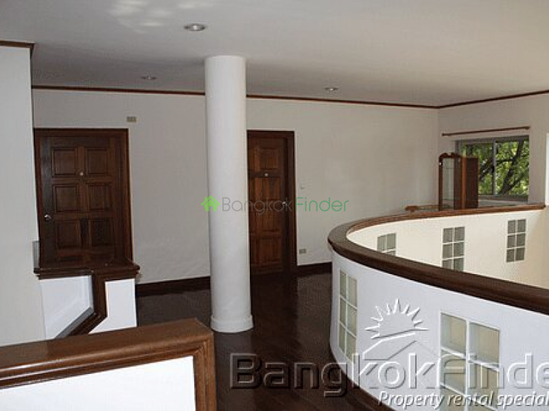 Pattanakarn, Pattanakarn, Bangkok, Thailand, 4 Bedrooms Bedrooms, ,3 BathroomsBathrooms,House,For Rent,Pattanakarn,2770