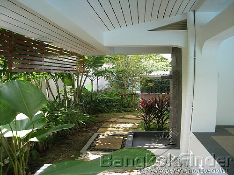 Sukhumvit-Phra Kanong, Phra Khanong, Bangkok, Thailand, 3 Bedrooms Bedrooms, ,3 BathroomsBathrooms,House,For Rent,Sukhumvit-Phra Kanong,2773