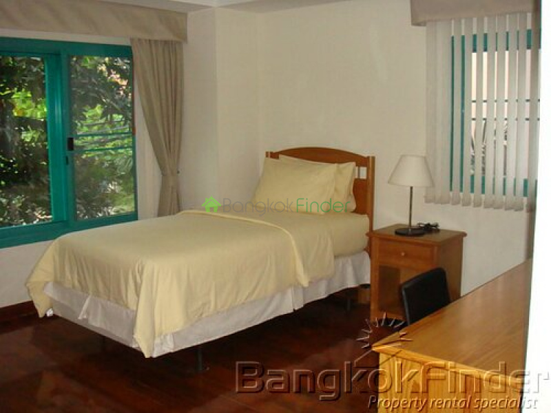 Ploenchit-Chidlom, Ploenchit, Bangkok, Thailand, 4 Bedrooms Bedrooms, ,5 BathroomsBathrooms,House,Sold,Ploenchit-Chidlom,2919