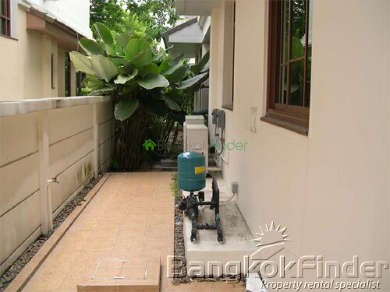 Pattanakarn, Pattanakarn, Bangkok, Thailand, 3 Bedrooms Bedrooms, ,4 BathroomsBathrooms,House,Sold,Pattanakarn,3002