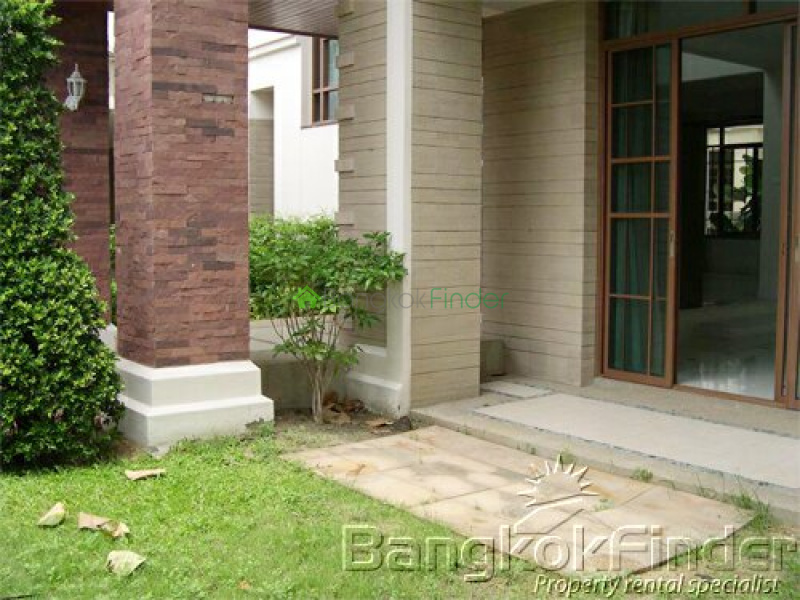 Pattanakarn, Pattanakarn, Bangkok, Thailand, 3 Bedrooms Bedrooms, ,4 BathroomsBathrooms,House,Sold,Pattanakarn,3002