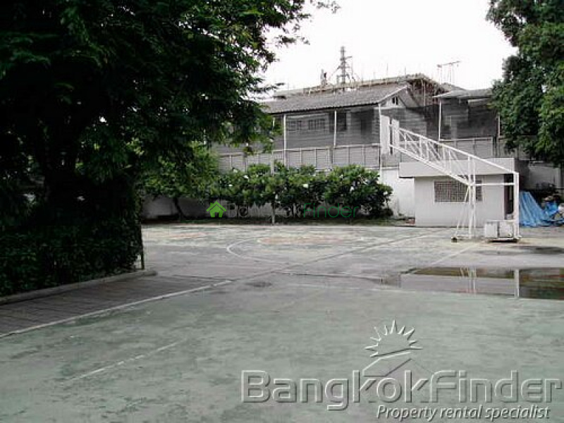 Sathorn, Sathorn, Bangkok, Thailand, 4 Bedrooms Bedrooms, ,3 BathroomsBathrooms,House,For Rent,Sathorn,3052