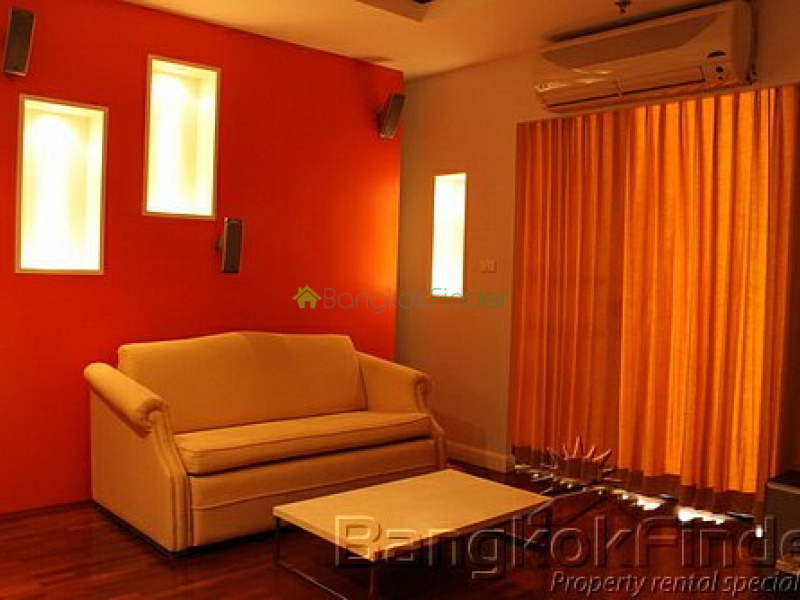 Ploenchit-Chidlom, Ploenchit, Bangkok, Thailand, 1 Bedroom Bedrooms, ,1 BathroomBathrooms,Condo,For Rent,Baan Navarang,Ploenchit-Chidlom,3176