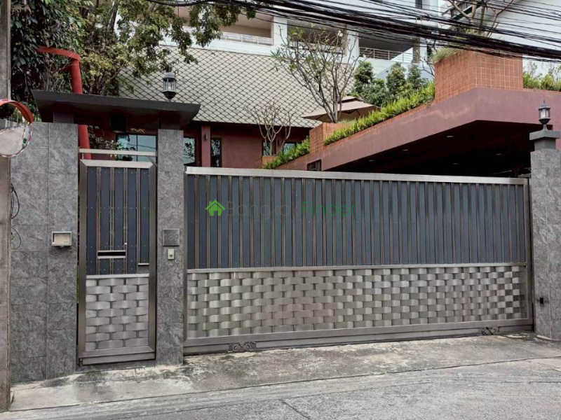 39 Sukhumvit, Phrom Phong, Bangkok, Thailand, 5 Bedrooms Bedrooms, 0 ,5 BathroomsBathrooms,House,For Rent,Sukhumvit,3373