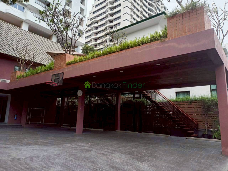 39 Sukhumvit, Phrom Phong, Bangkok, Thailand, 5 Bedrooms Bedrooms, 0 ,5 BathroomsBathrooms,House,For Rent,Sukhumvit,3373