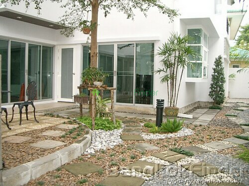 3 Ladprao- Ladprao- Bangkok- Thailand, 3 Bedrooms Bedrooms, ,4 BathroomsBathrooms,House,Sold,Ladprao,3381