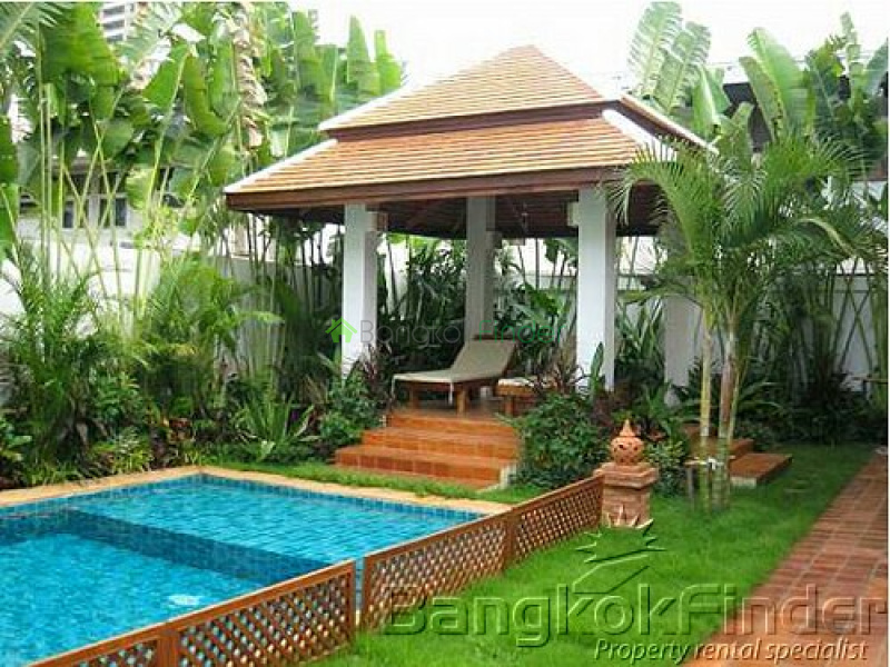 Sukhumvit-Phrom Phong, Phrom Phong, Bangkok, Thailand, 4 Bedrooms Bedrooms, ,3 BathroomsBathrooms,House,For Rent,Sukhumvit-Phrom Phong,3438