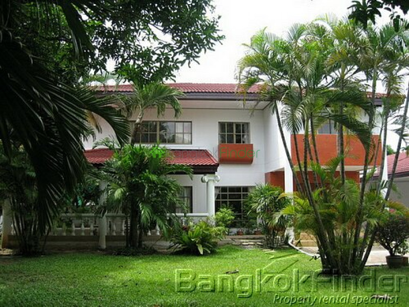 30 Pattanakarn, Pattanakarn, Bangkok, Thailand, 4 Bedrooms Bedrooms, ,3 BathroomsBathrooms,House,For Rent,Pattanakarn,3482