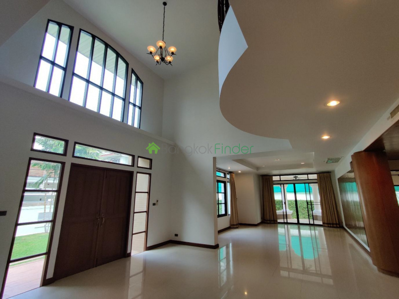 Pattanakarn, Pattanakarn, Bangkok, Thailand, 4 Bedrooms Bedrooms, ,4 BathroomsBathrooms,House,For Rent,Pattanakarn,3495