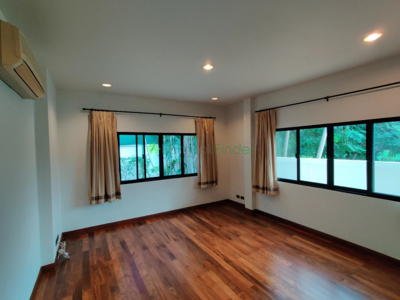 Pattanakarn, Pattanakarn, Bangkok, Thailand, 4 Bedrooms Bedrooms, ,4 BathroomsBathrooms,House,For Rent,Pattanakarn,3495