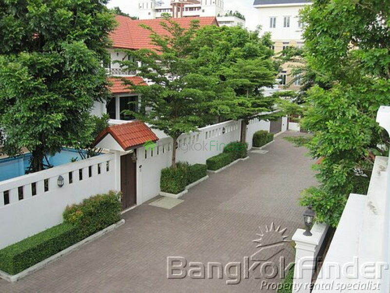 Phetburi, Phetburi, Bangkok, Thailand, 4 Bedrooms Bedrooms, ,5 BathroomsBathrooms,House,For Rent,Phetburi,3521