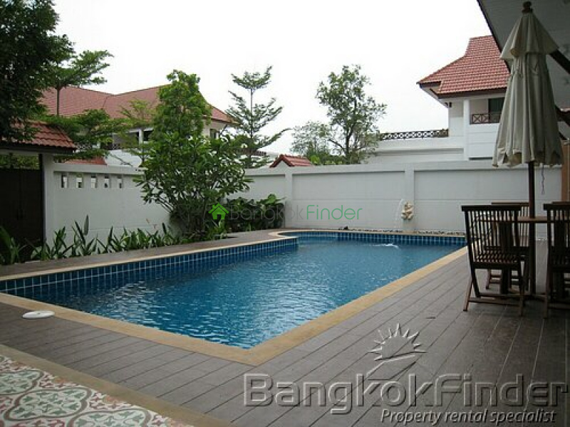 Phetburi, Phetburi, Bangkok, Thailand, 4 Bedrooms Bedrooms, ,5 BathroomsBathrooms,House,For Rent,Phetburi,3521