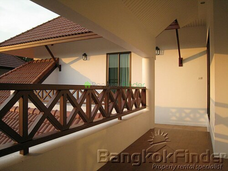 Phetburi, Phetburi, Bangkok, Thailand, 4 Bedrooms Bedrooms, ,5 BathroomsBathrooms,House,For Rent,Phetburi,3521