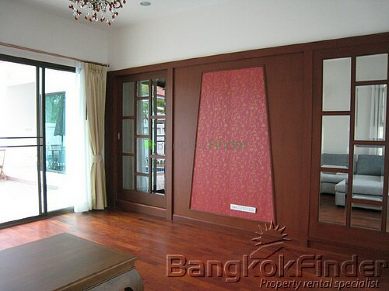 Phetburi, Phetburi, Bangkok, Thailand, 4 Bedrooms Bedrooms, ,5 BathroomsBathrooms,House,For Rent,Phetburi,3521
