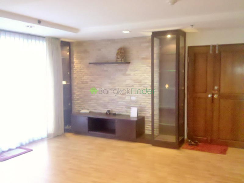 Sathorn, Sathorn, Bangkok, Thailand, 3 Bedrooms Bedrooms, ,3 BathroomsBathrooms,Condo,For Rent,Master Sathorn Executive,Sathorn,3813