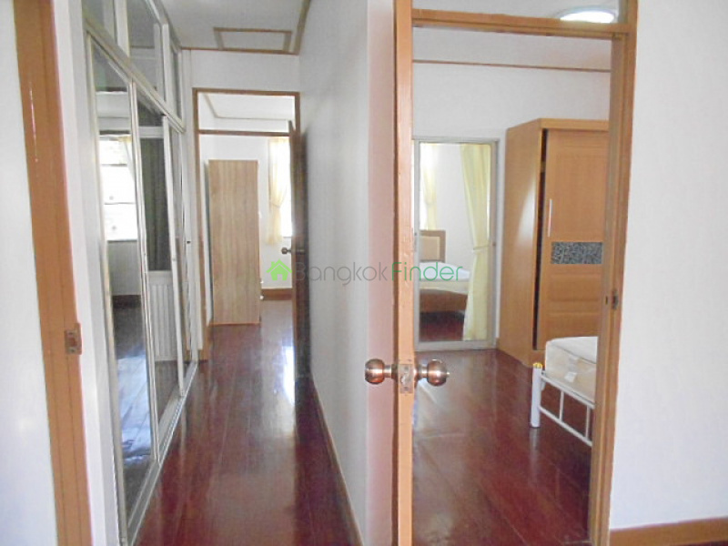 Phrom Phong, Bangkok, Thailand, 3 Bedrooms Bedrooms, ,3 BathroomsBathrooms,House,For Rent,3913