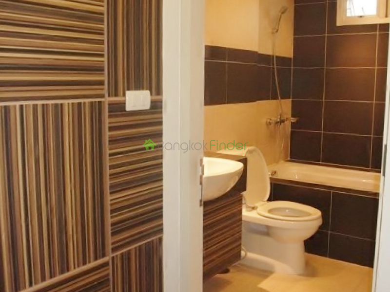 Thonglor, Bangkok, Thailand, 2 Bedrooms Bedrooms, ,2 BathroomsBathrooms,Condo,For Rent,The Clover,3925