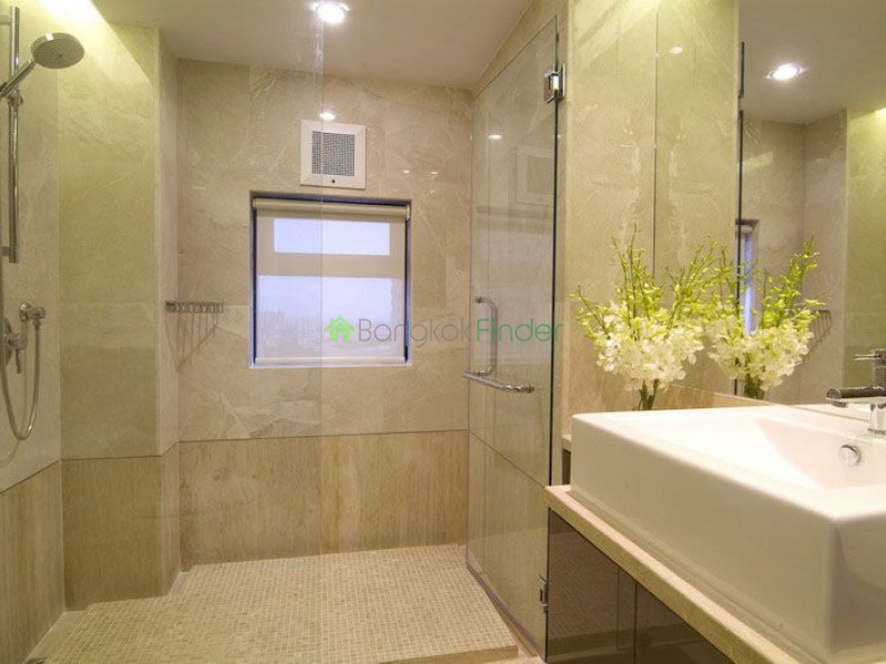 Sathorn, Bangkok, Thailand, 1 Bedroom Bedrooms, ,1 BathroomBathrooms,Condo,For Rent,Baan Piya Sathorn,3933
